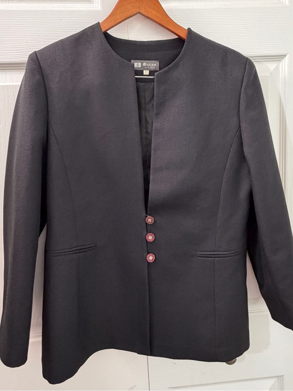 Suyen Korean Black Collarless Blazer Jacket Tailored Three Button size Med or L